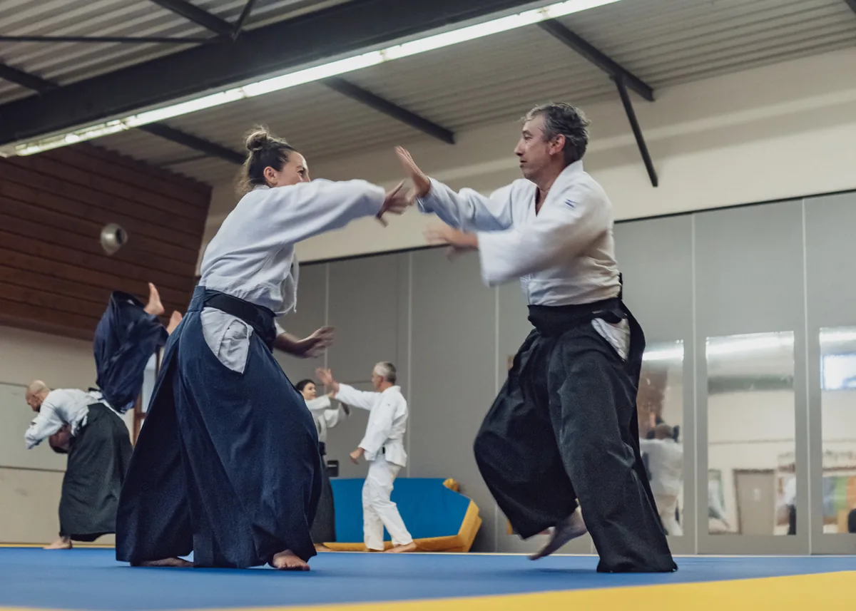 Kamae et contact en aïkido — cours adultes à Dardilly